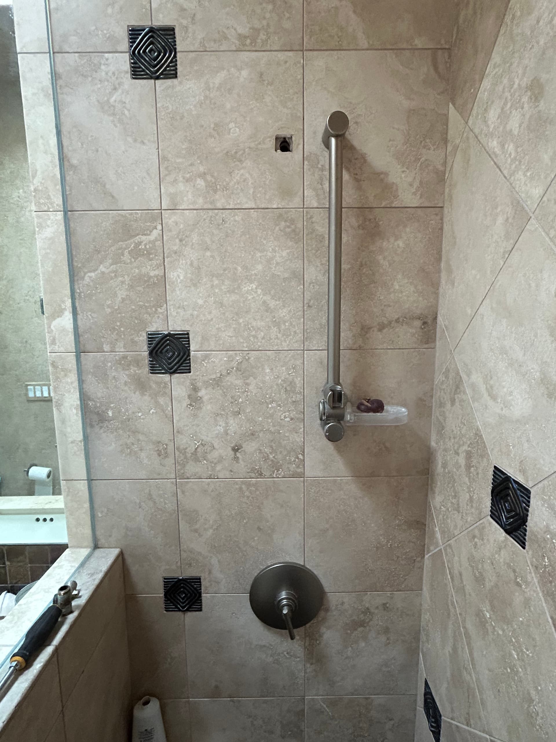 Gallery photos for Slide Bar Shower Head Swap That Actually Made a Difference: Image #1