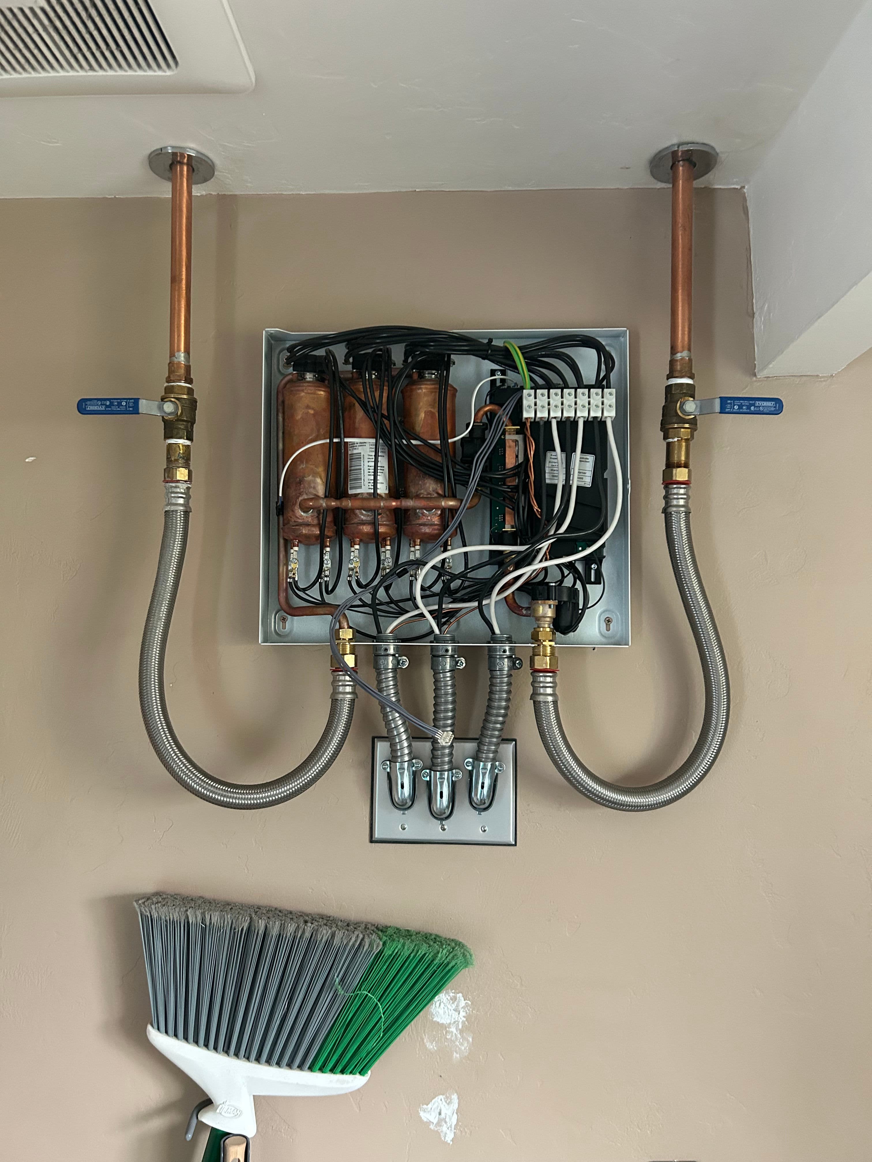Project Efficient Tankless Water Heater Replacement image