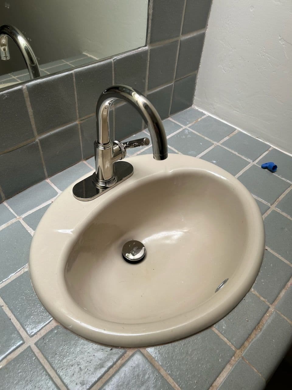 Gallery photos for Fresh Look with Our New Bathroom Faucet Installation: Image #1